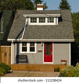 House With Red Door Images Stock Photos Vectors Shutterstock
