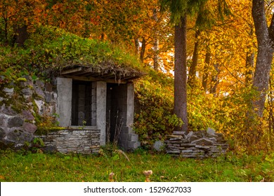 Hidden Cabin Images Stock Photos Vectors Shutterstock