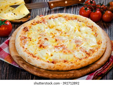 9,094 Small cheese pizza Images, Stock Photos & Vectors | Shutterstock