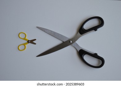 Small Scissors Against Big Scissors, The Concept Of Fighting Small Against Big, David Against Goliath