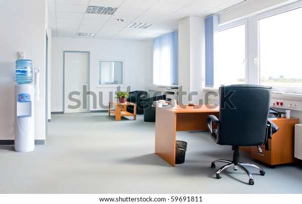 small and simple office\
interior