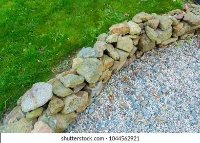 13,010 Lawn edging Images, Stock Photos & Vectors | Shutterstock