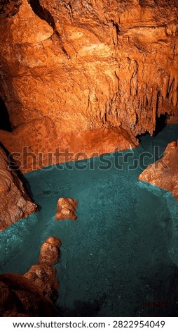 A small stream inside the cavern. Luray, VA, USA