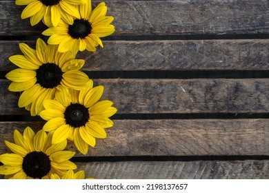 36,208 Sunflower on wood background Images, Stock Photos & Vectors ...