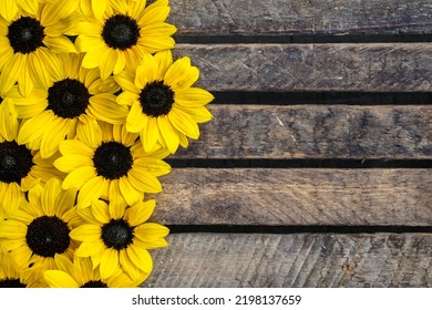 36,208 Sunflower on wood background Images, Stock Photos & Vectors ...