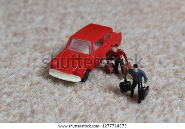 small toy car\
