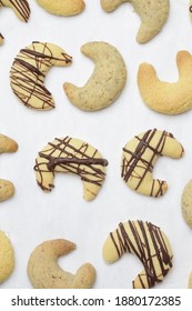 Small Walnut, Almond And Chocolate Crescent Cookies