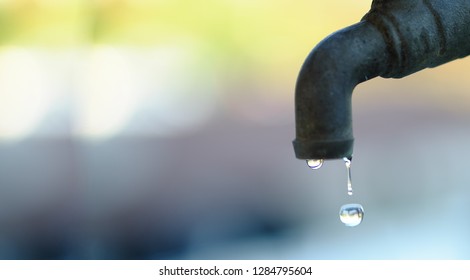 172 Small boy drinking water tap Images, Stock Photos & Vectors ...