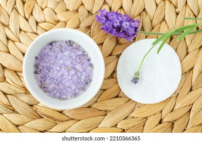 Small White Bowl With Purple Lavender Crystal Bath Salt (foot Soak). Homemade Pedicure, Spa And Beauty Treatment Recipe.