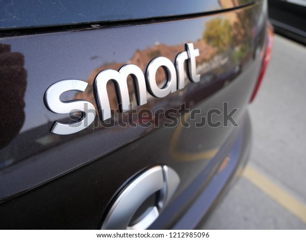Smart Car Sign in\
Milan,Italy-October 2018
