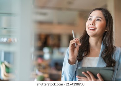 Smart Confidence Asian Female Startup Entrepreneur Small Business Owner Businesswoman Wear Smart Casual Cloth Smile Hand Use Tablet Woking Inventory Checking In Showroom Office Daytime Background