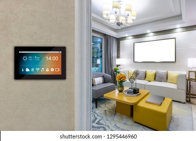 Smart Home With Screen