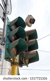 Smart Traffic Lights With Motion Sensor On Top