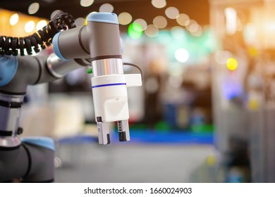 Smart warehouse and Automation concept: View of gripper unit on universal robot . - Shutterstock ID 1660024903