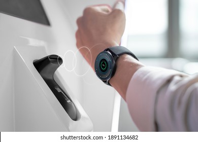 Smart Watch Contactless And Cashless Payment