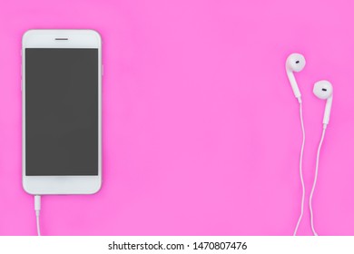 Smartphone and Earphones pink