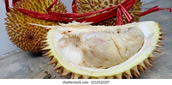 Smelly Durian Fruit But Very Tasty