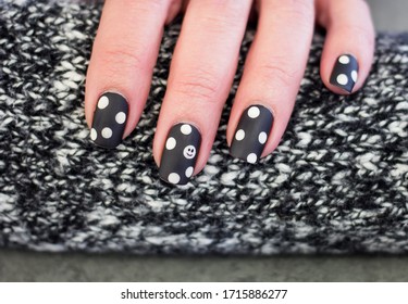 Smiley Face Polka Dot Nail Art Design