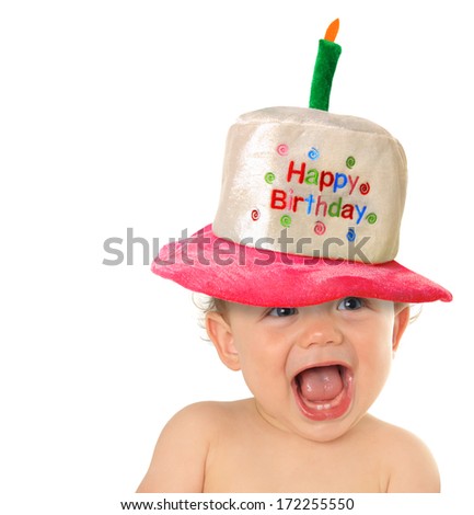smiling baby wearing happy birthday hat の写真素材 今すぐ編集