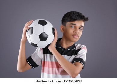 261,469 A boy with a ball Images, Stock Photos & Vectors | Shutterstock