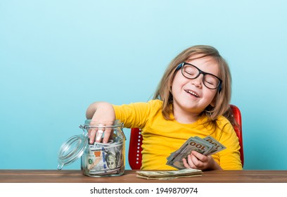 17,627 Little Girl With Money Images, Stock Photos & Vectors | Shutterstock