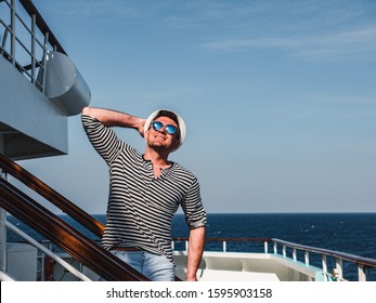 guy on cruise ship all alone