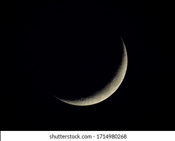 Smiling Moon of April 2020