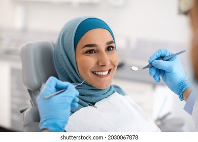 876 Dentist hijab Images, Stock Photos & Vectors | Shutterstock