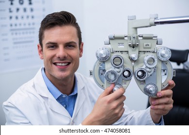 2,461 Optometrist phoropter Images, Stock Photos & Vectors | Shutterstock