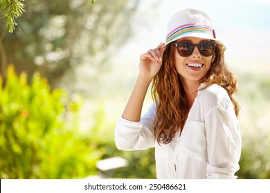 Smiling Summer Woman With Hat And Sunglasses 