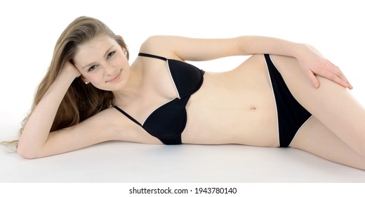 Model teen bikini The ‘Slash’