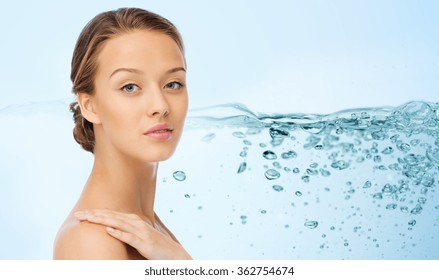 Smiling Young Woman Face Shoulders Stock Photo 362754674 | Shutterstock