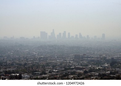 Smog and pollution in Los Angeles bei day