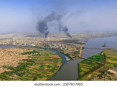 Smoke plumes in the sky of Khartoum due to clashes between the Sudanese army and the Rapid Support Forces