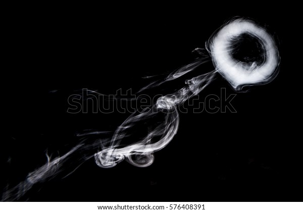 Smoke puff / cloud /\
ring