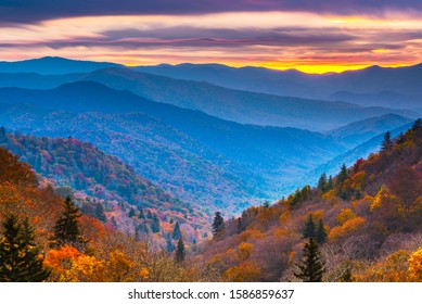 Smoky Mountains National Park, Tennessee, USA autumn landscape at dawn.