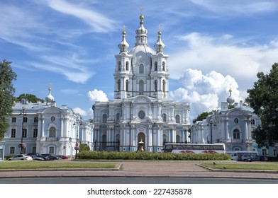 Smolny Cathedral, Baroque ,was Built By The Italian Architect Francesco Bartolomeo Rastrelli In 1748-1763