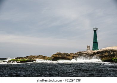 snake island lighthouse