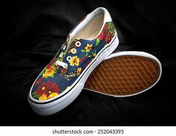 11,198 Flowers sneakers Images, Stock Photos & Vectors | Shutterstock