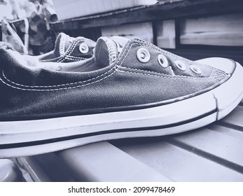 shoes without shoe laces