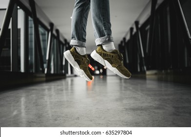 77,286 Urban sneakers Images, Stock Photos & Vectors | Shutterstock