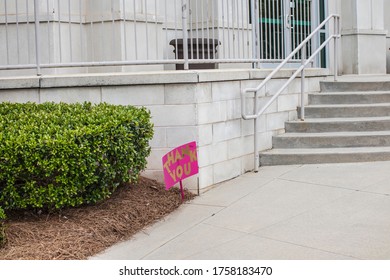 Snellville, Ga USA - 06 17 20: Thank You Sign Left On The Lawn Of The Snellville Police Department 