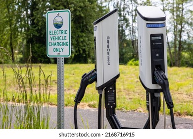 Snohomish WA USA: 05-20-2020: Electric Vehicle Charging Station Provided By The County