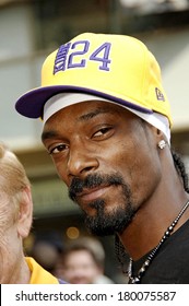 Snoop Dogg At The Induction Ceremony For Star On The Hollywood Walk Of Fame For Jerry Buss, Hollywood Boulevard, Los Angeles, CA, October 30, 2006