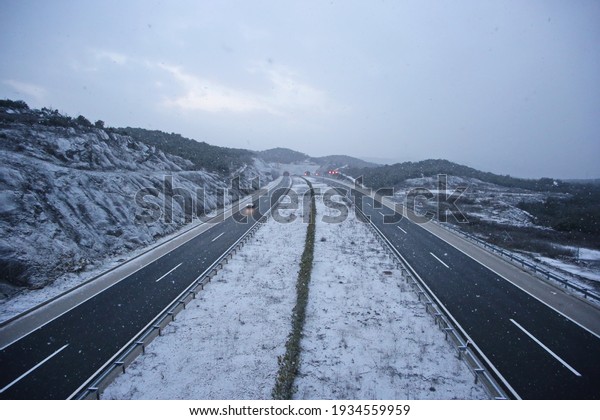 Snow and bad weather on\
the highway