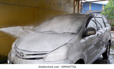 Snow Car Wash. Jakarta, 1 January 2022.