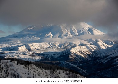 snow covered mountain cloud view