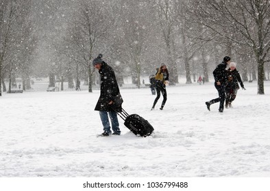 Snow, London, Uk, 2nd March 2018 - Green Park Covered In Snow Comuters Walk To Work Beast From The East Meets Storm Sally. Stock, Photo, Photograph, Picture, Image