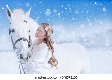 Snow White woman and horse winter