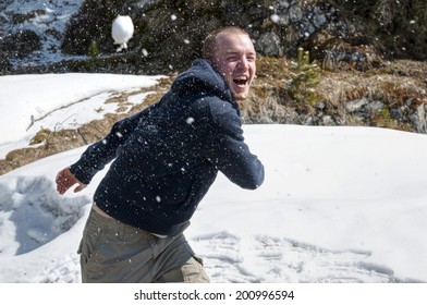 Snowball Fight